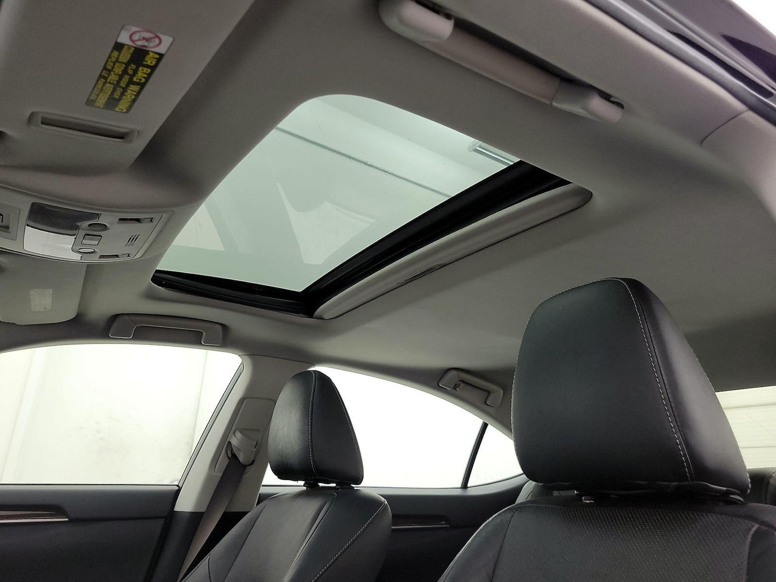 Sunroof(s) & Overhead Airbags
