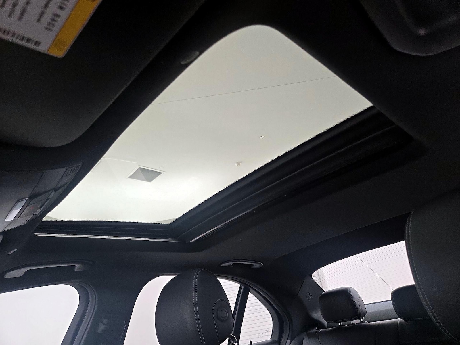 Sunroof(s) & Overhead Airbags