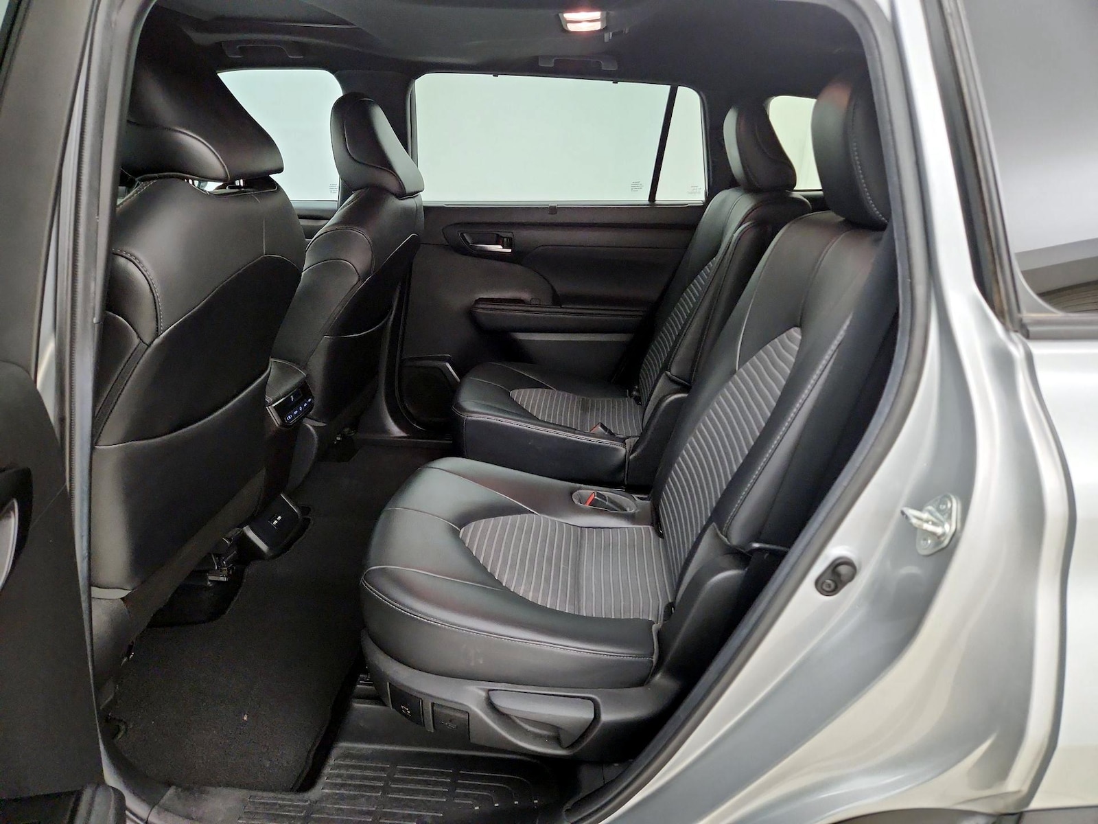 Rear Air Conditioning
