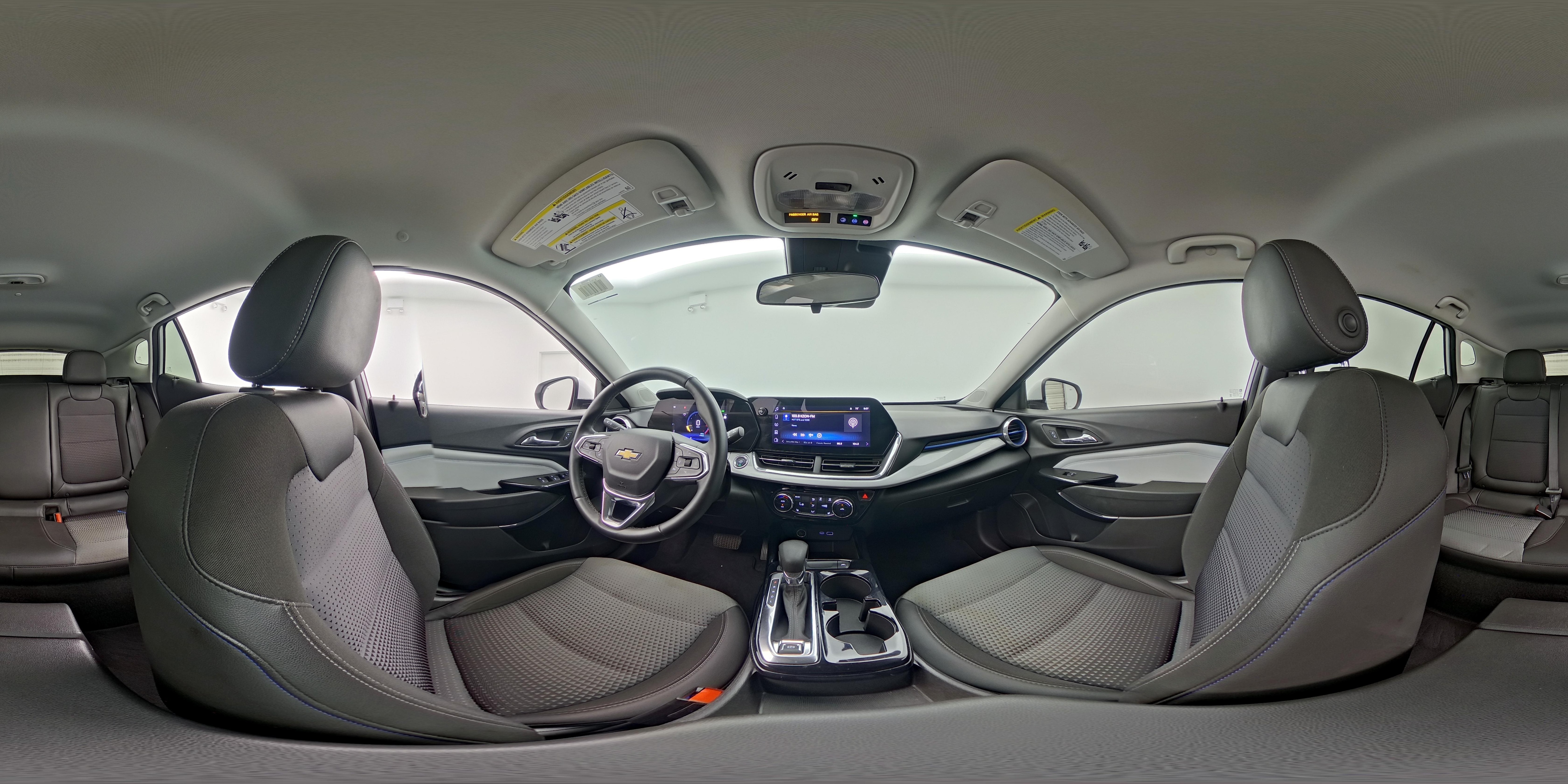 2025 Chevrolet Trax LT - Photo 24