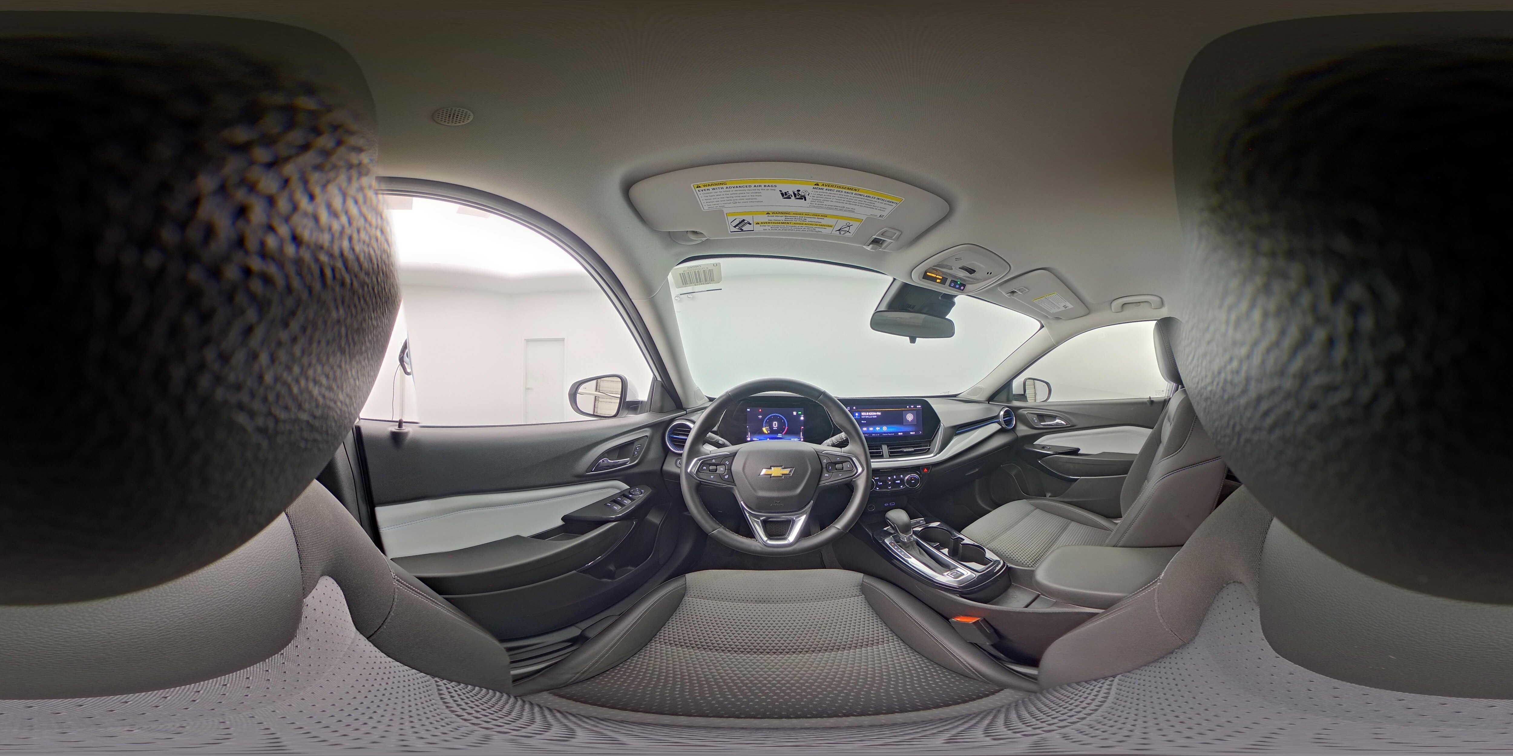2025 Chevrolet Trax LT - Photo 26