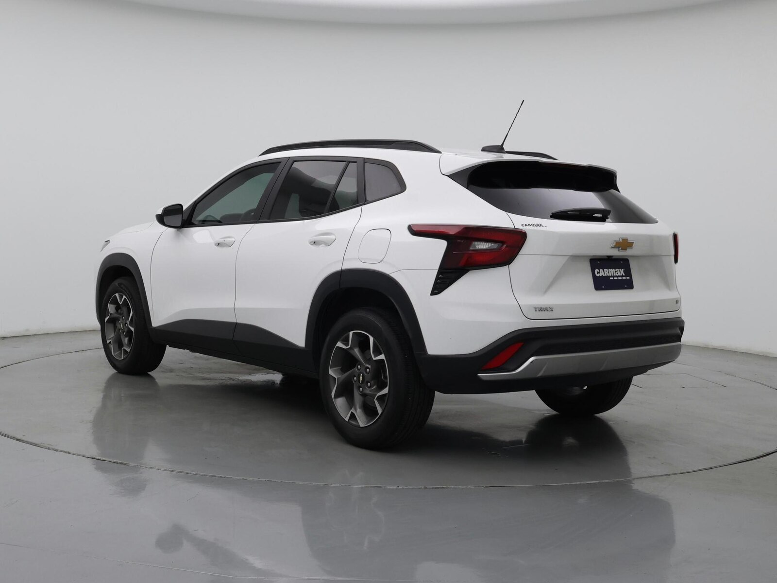 2025 Chevrolet Trax LT - Photo 3