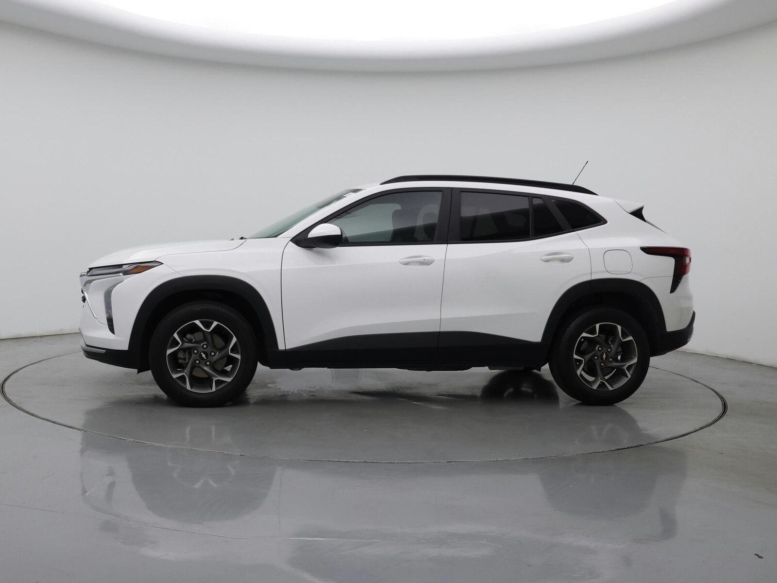 2025 Chevrolet Trax LT - Photo 4
