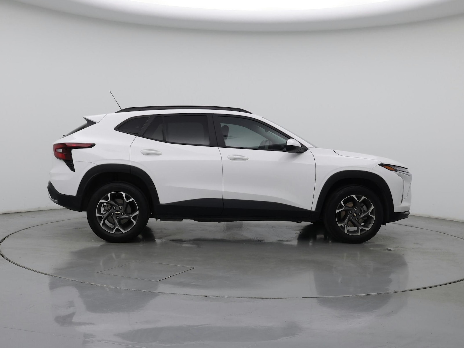 2025 Chevrolet Trax LT - Photo 8
