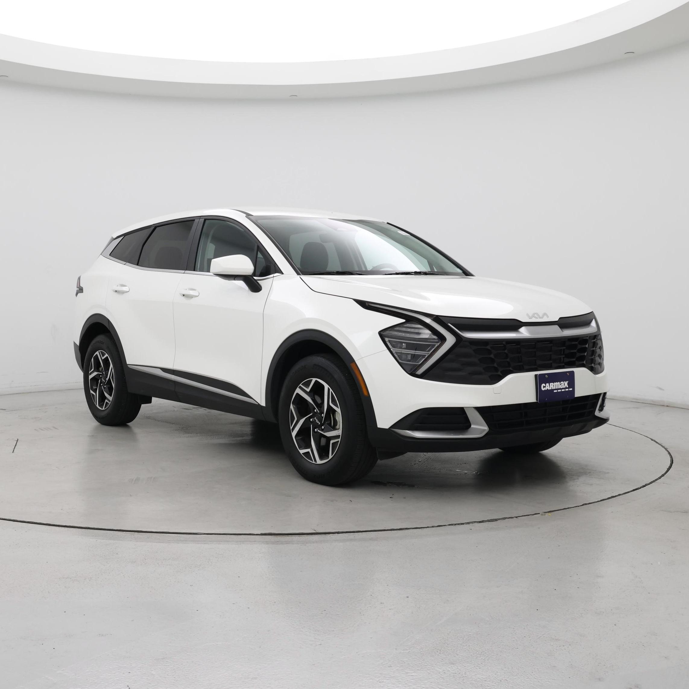 White 2024 Kia Sportage SUV / Crossover All-Wheel Drive Automatic