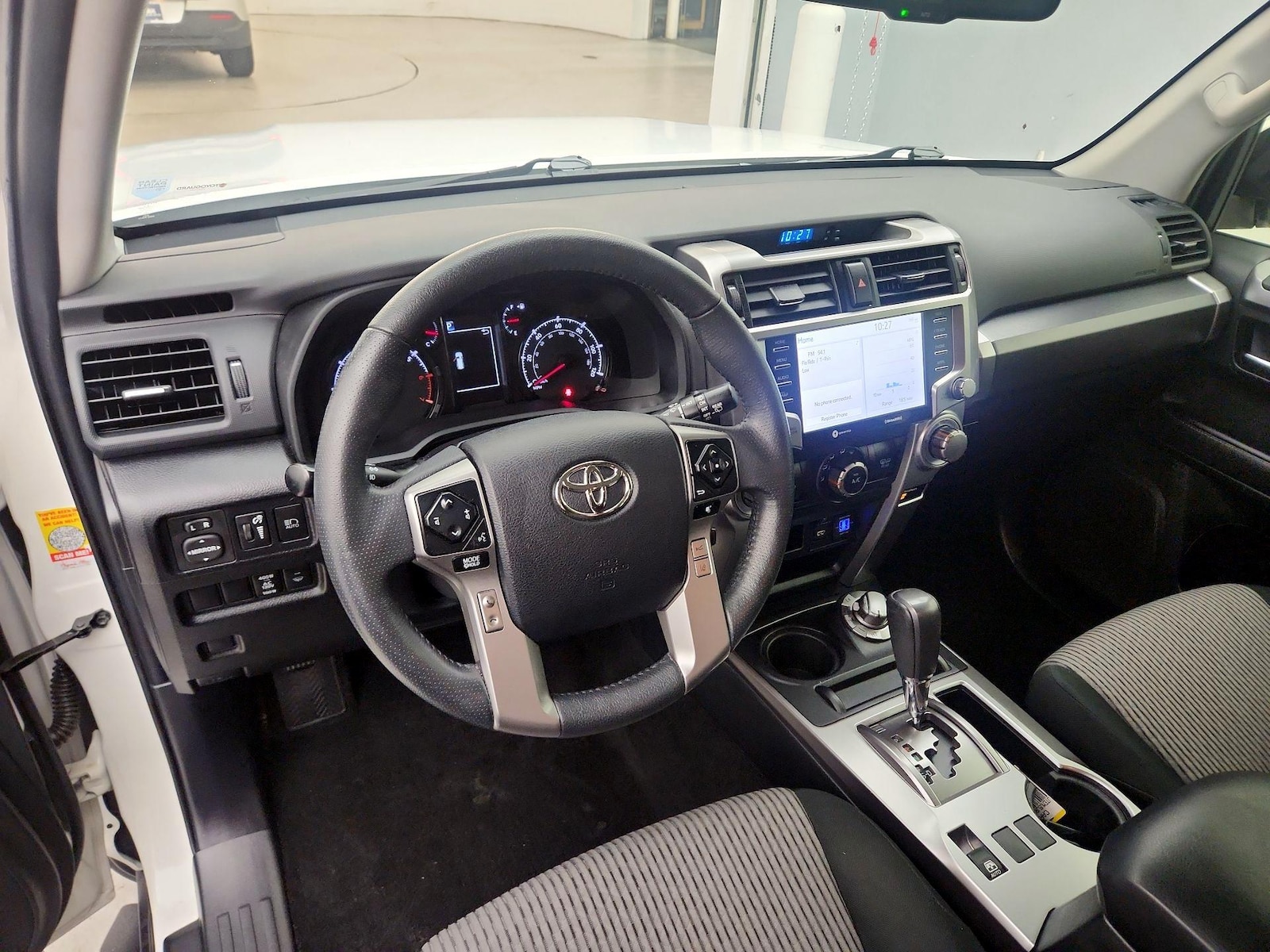 2022 Toyota 4Runner SR5 - Photo 10