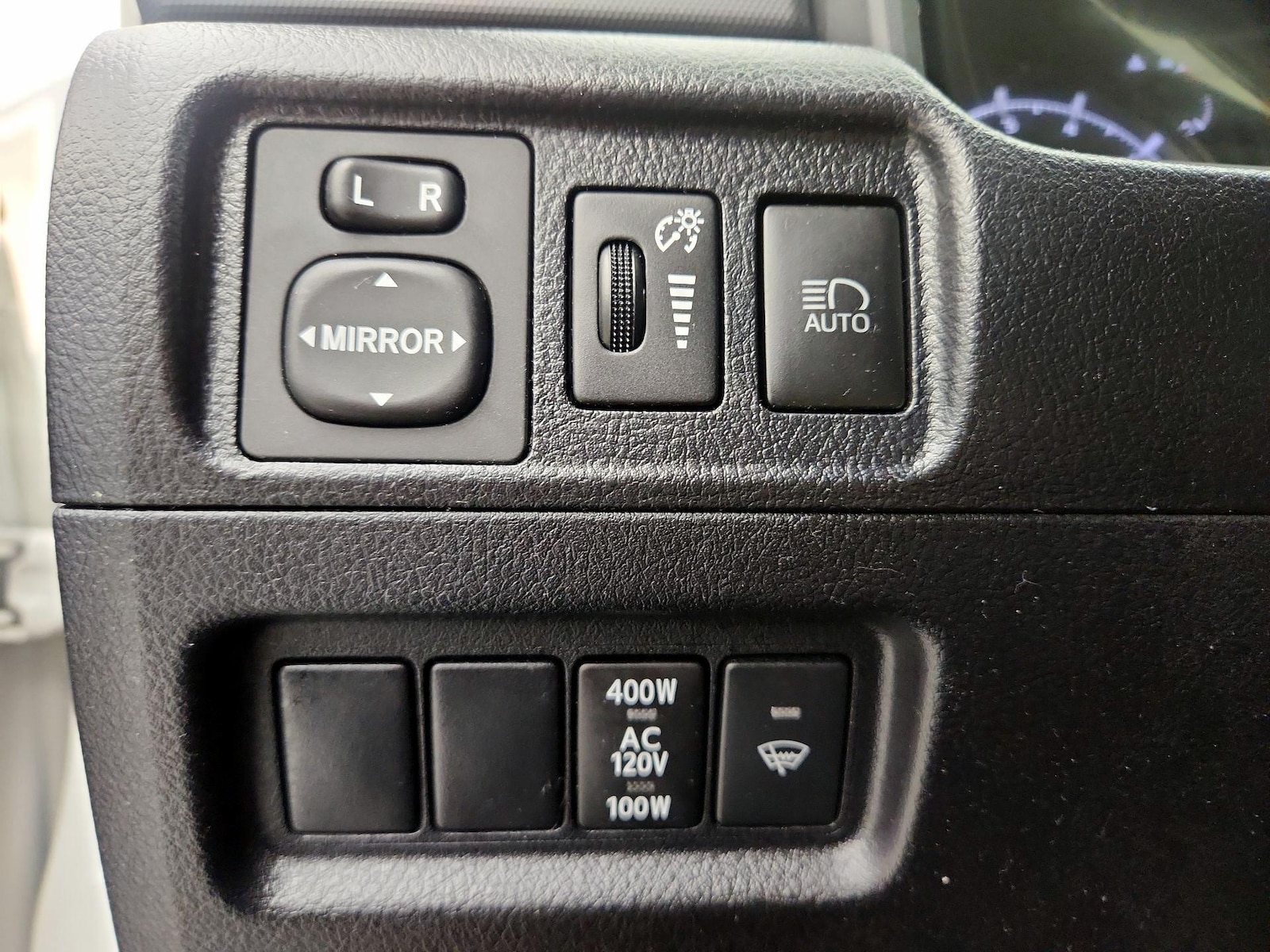 2022 Toyota 4Runner SR5 - Photo 14