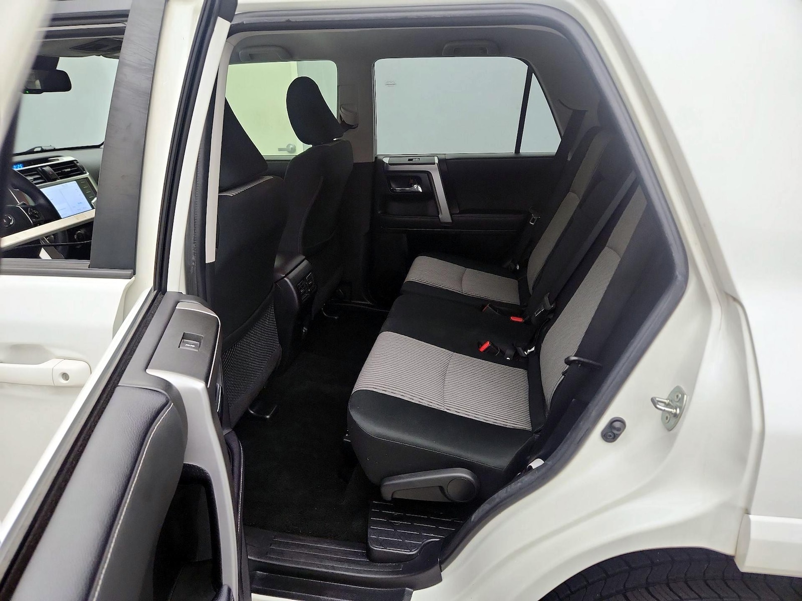 2022 Toyota 4Runner SR5 - Photo 20