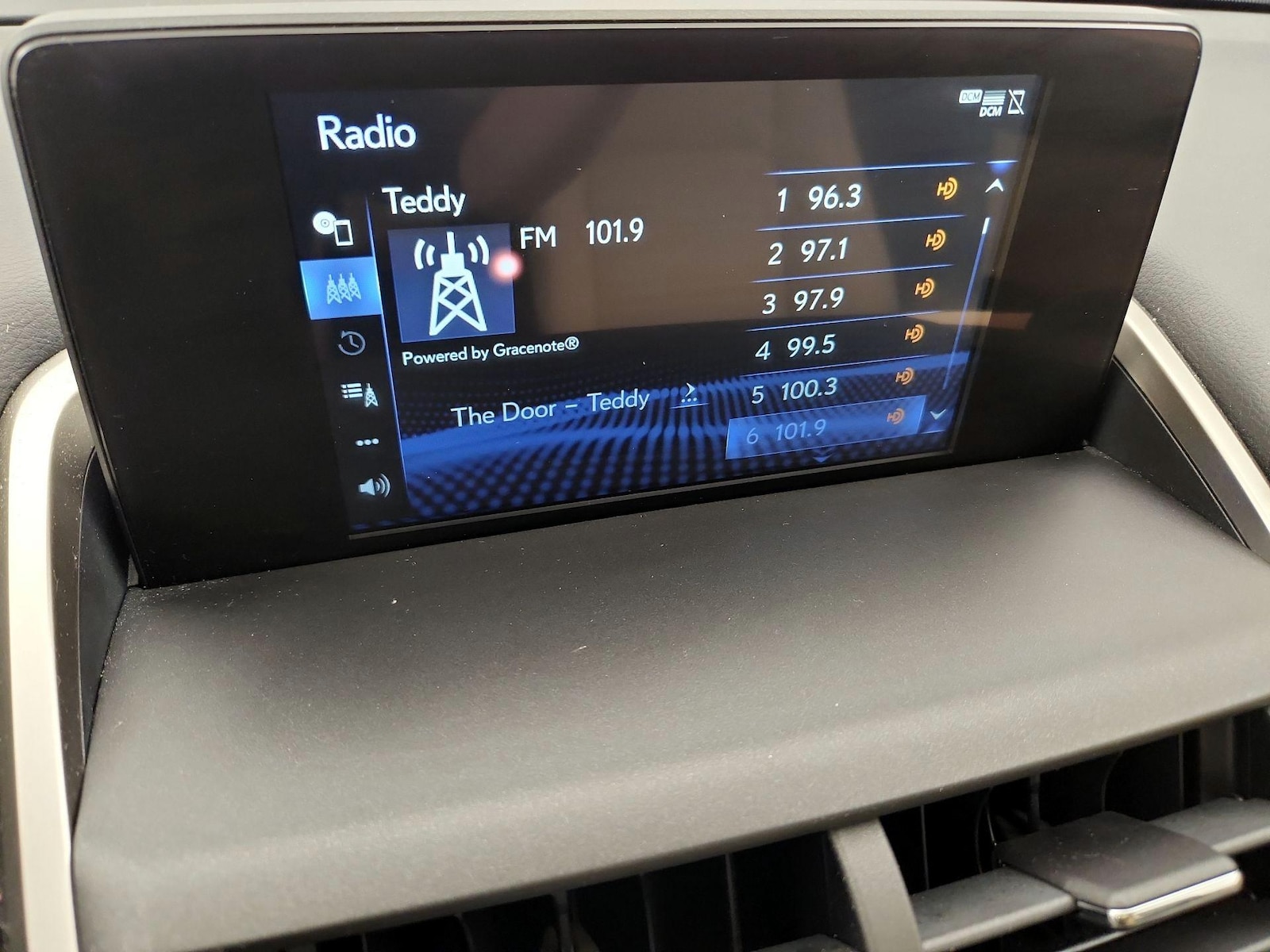 2021 Lexus NX 300 - Photo 14