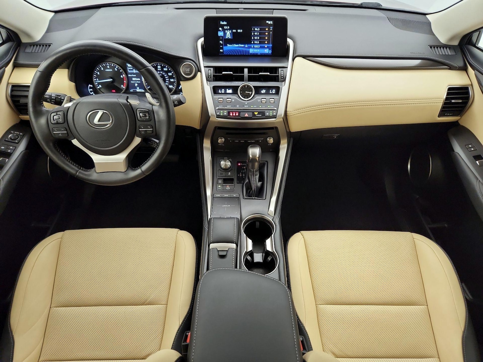 2021 Lexus NX 300 - Photo 8
