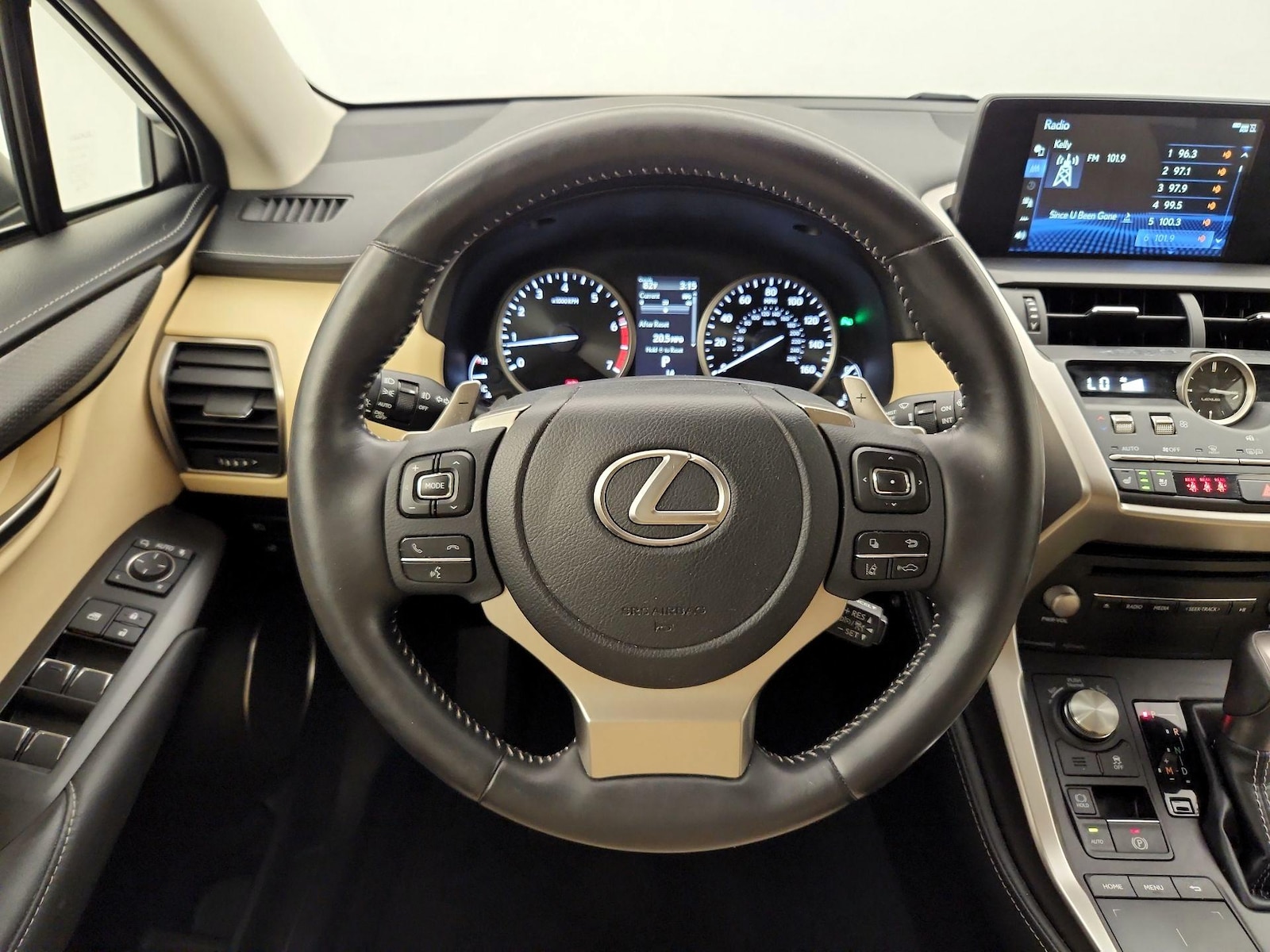 2021 Lexus NX 300 - Photo 9