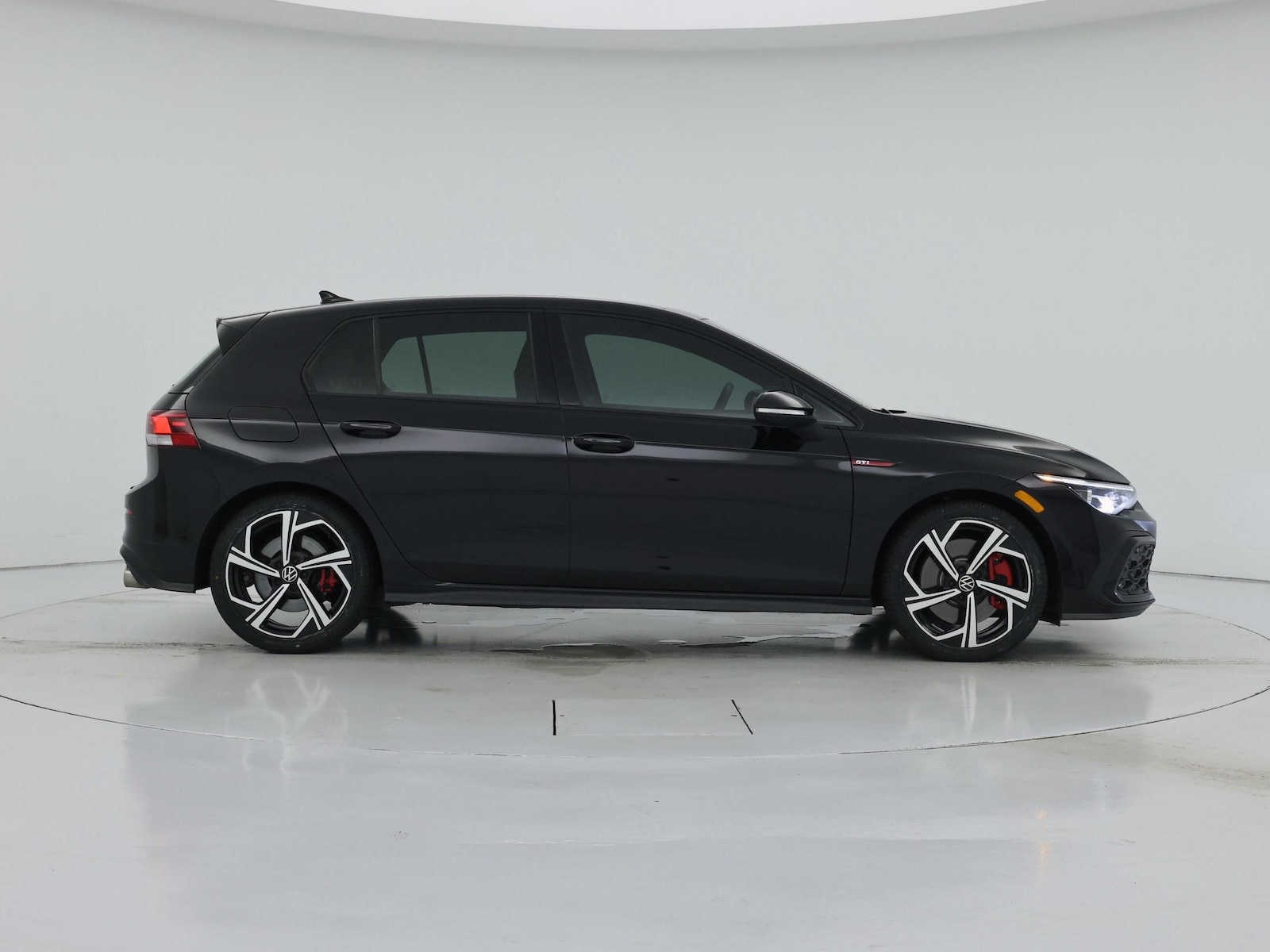 2024 Volkswagen Golf GTI SE - Photo 8