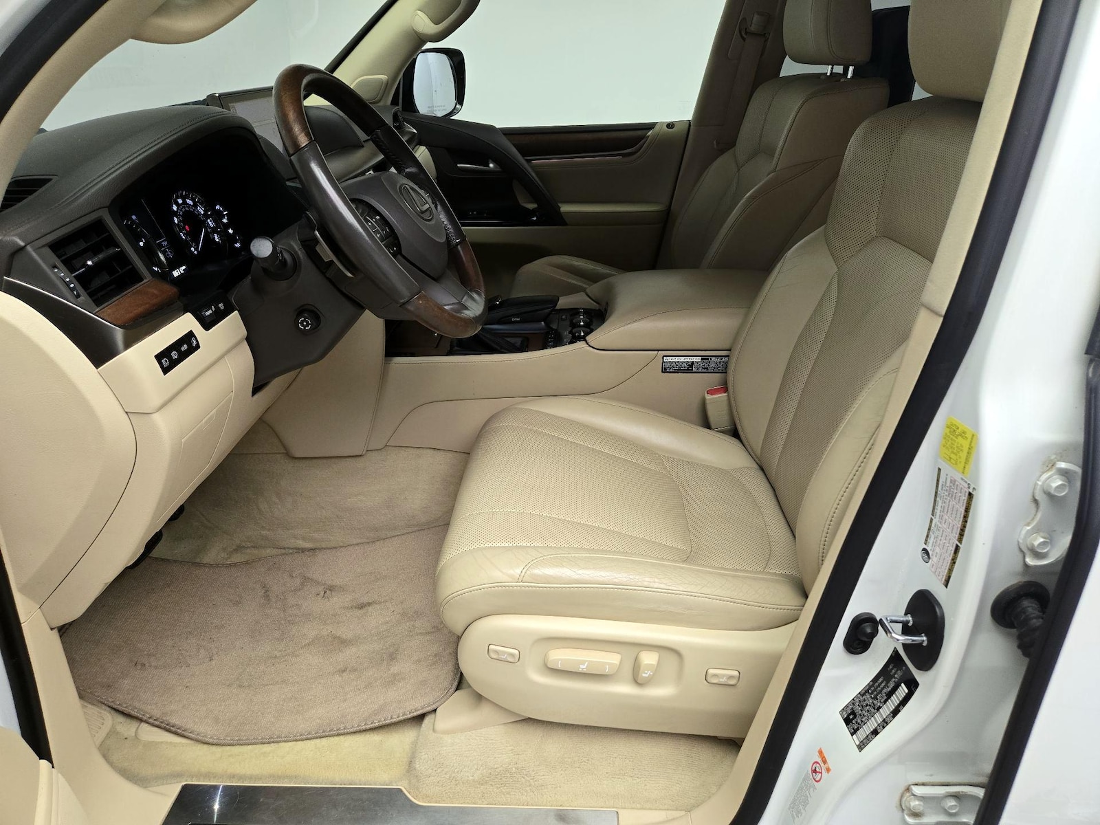 2018 Lexus LX 570, photo 12