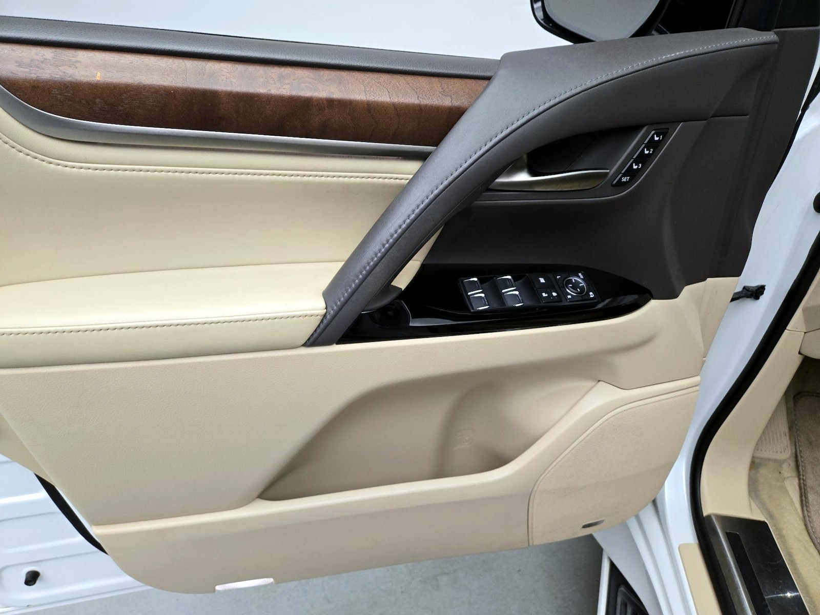 2018 Lexus LX 570, photo 13
