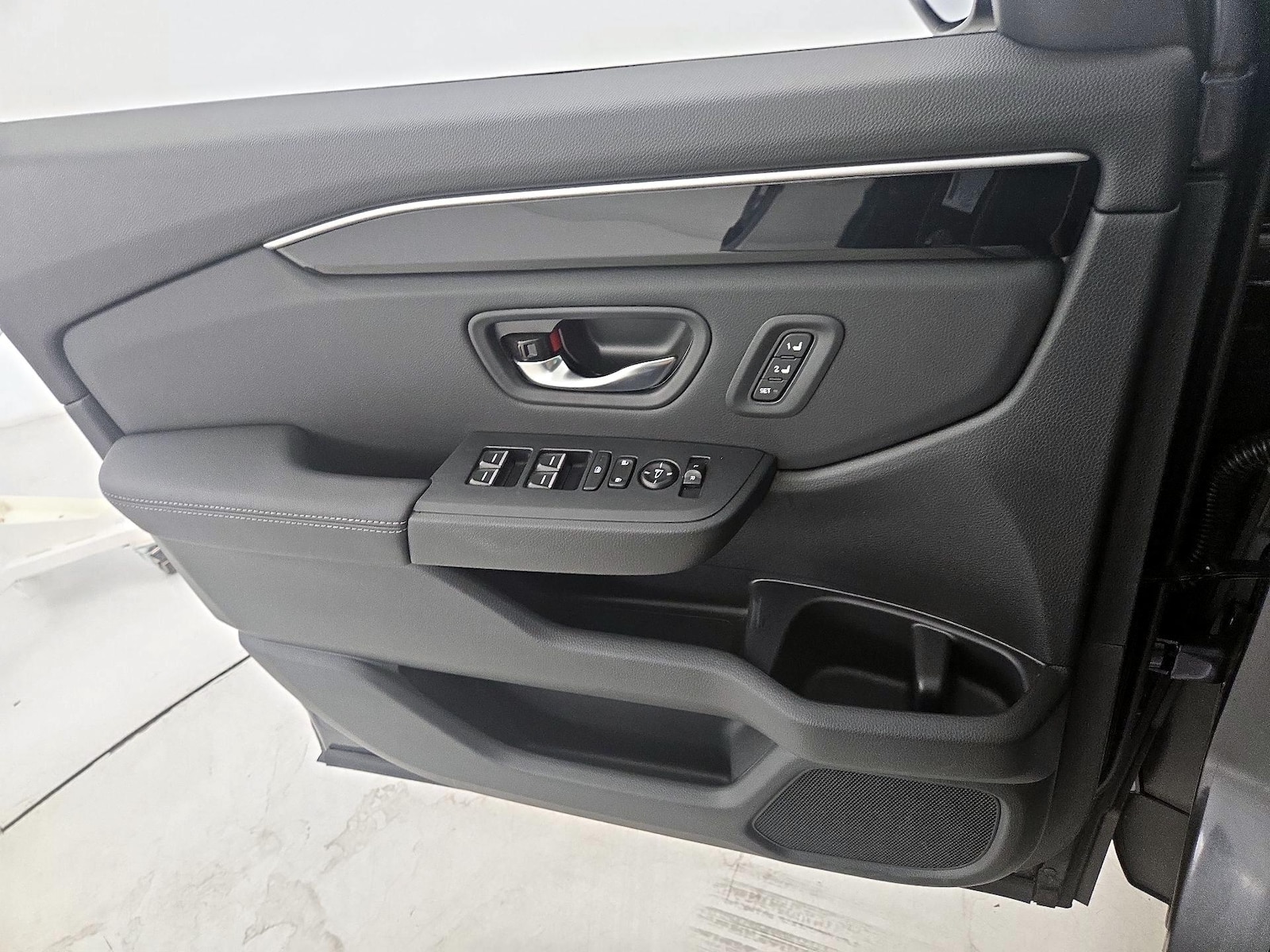 2025 Honda Pilot EX-L - Photo 13