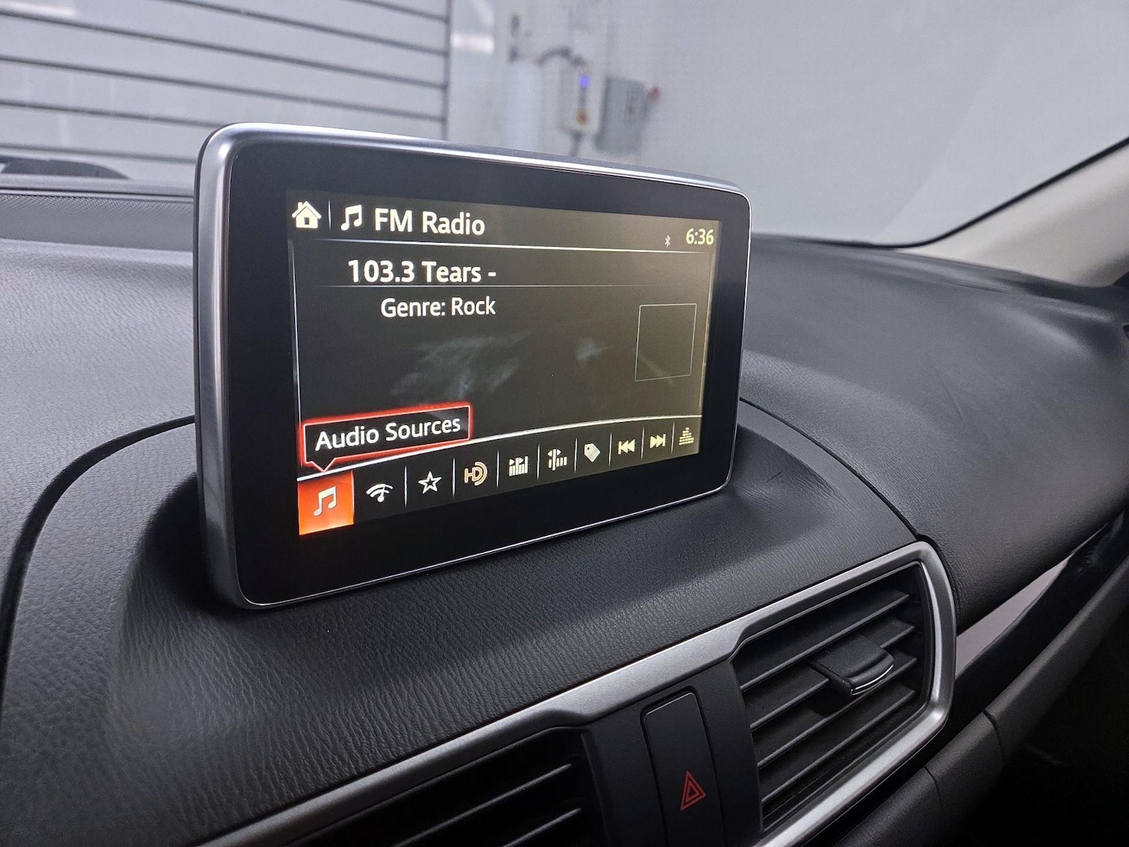 2016 Mazda MAZDA3 i Touring - Photo 14