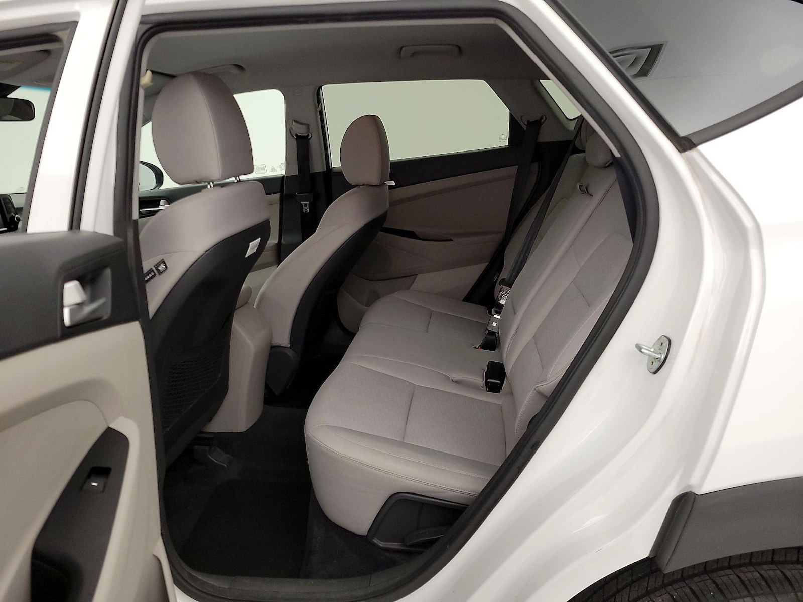 2019 Hyundai Tucson SE - Photo 18