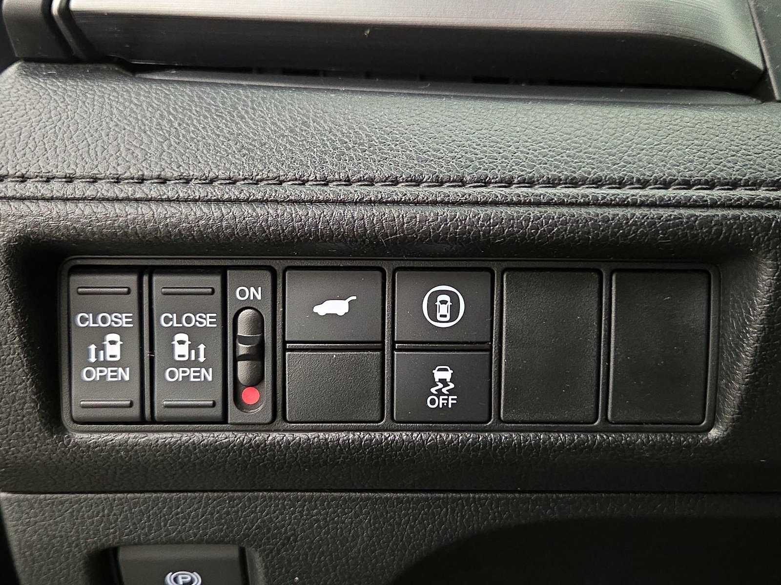 2023 Honda Odyssey EX-L - Photo 14