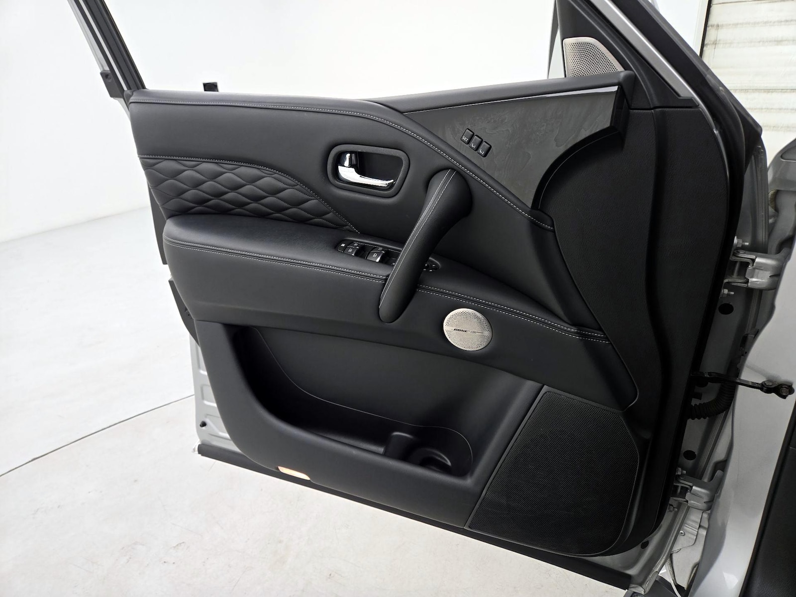 2023 INFINITI QX80 Sensory 4WD - Photo 13