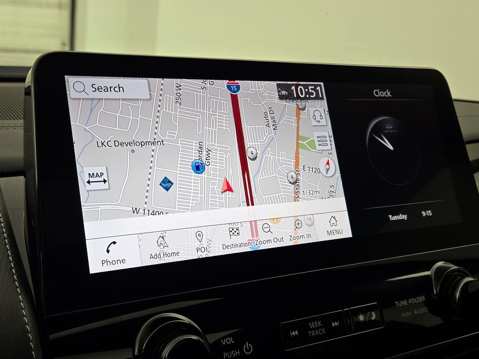 2023 INFINITI QX80 Sensory 4WD - Photo 15