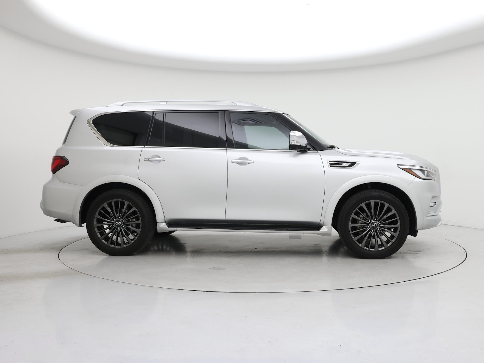 2023 INFINITI QX80 Sensory 4WD - Photo 8