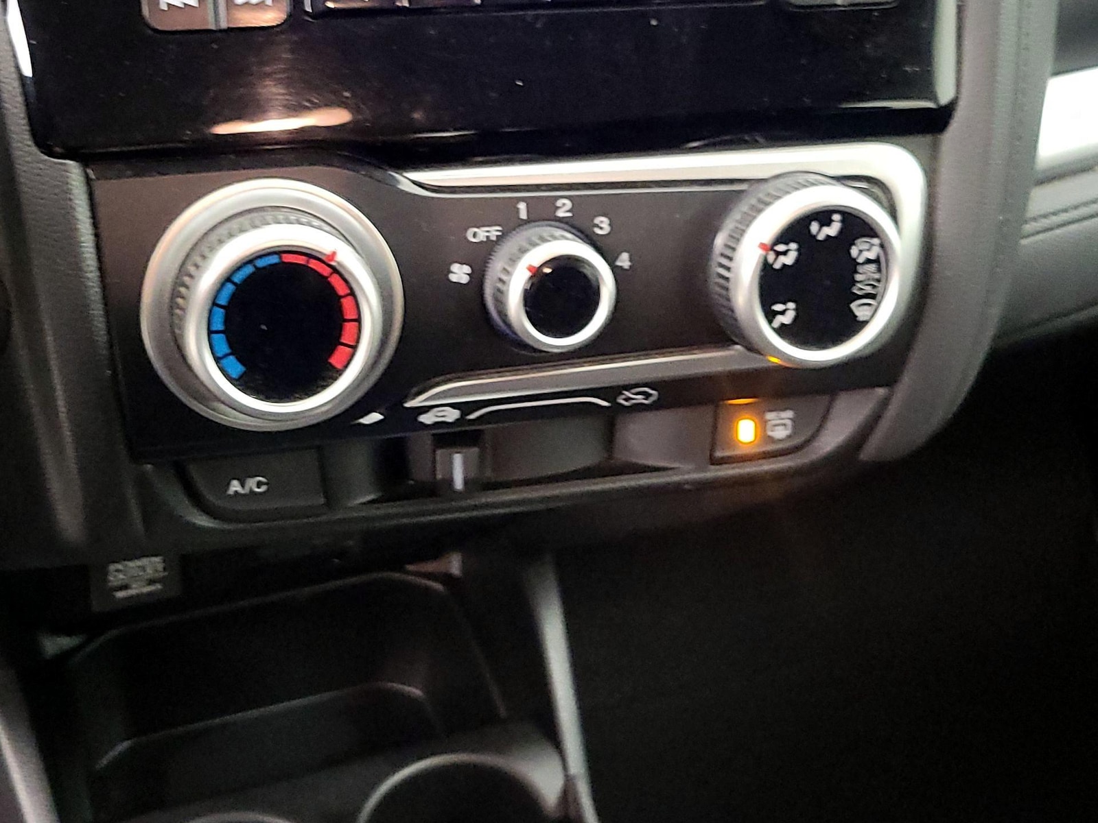2017 Honda Fit LX - Photo 16