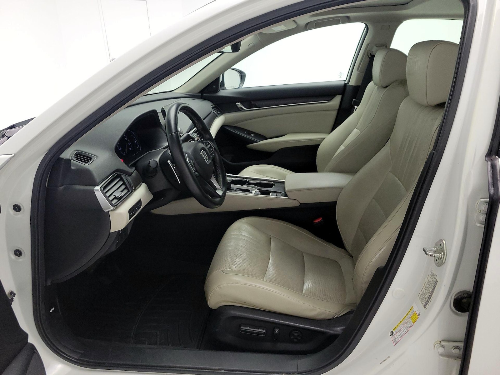 2018 Honda Accord Touring - Photo 12