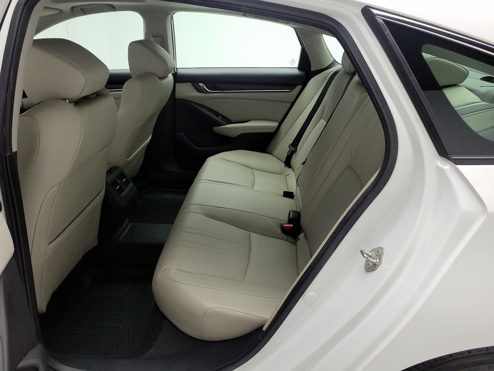 2018 Honda Accord Touring - Photo 18