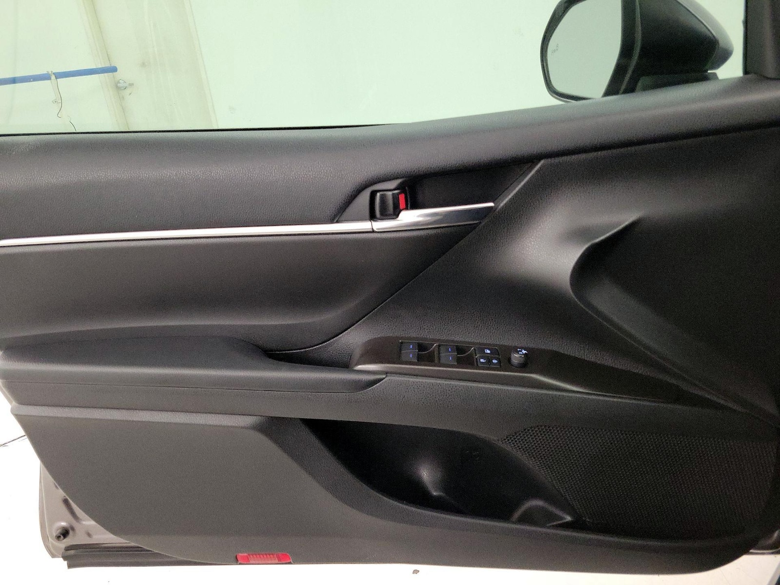 2021 Toyota Camry SE - Photo 13