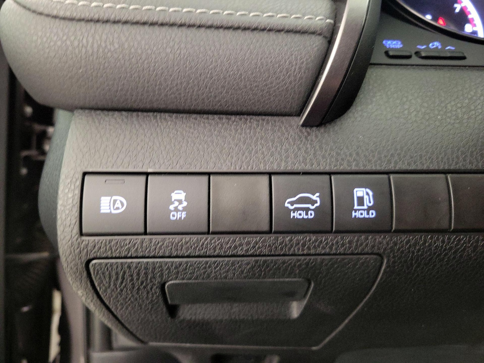2021 Toyota Camry SE - Photo 14