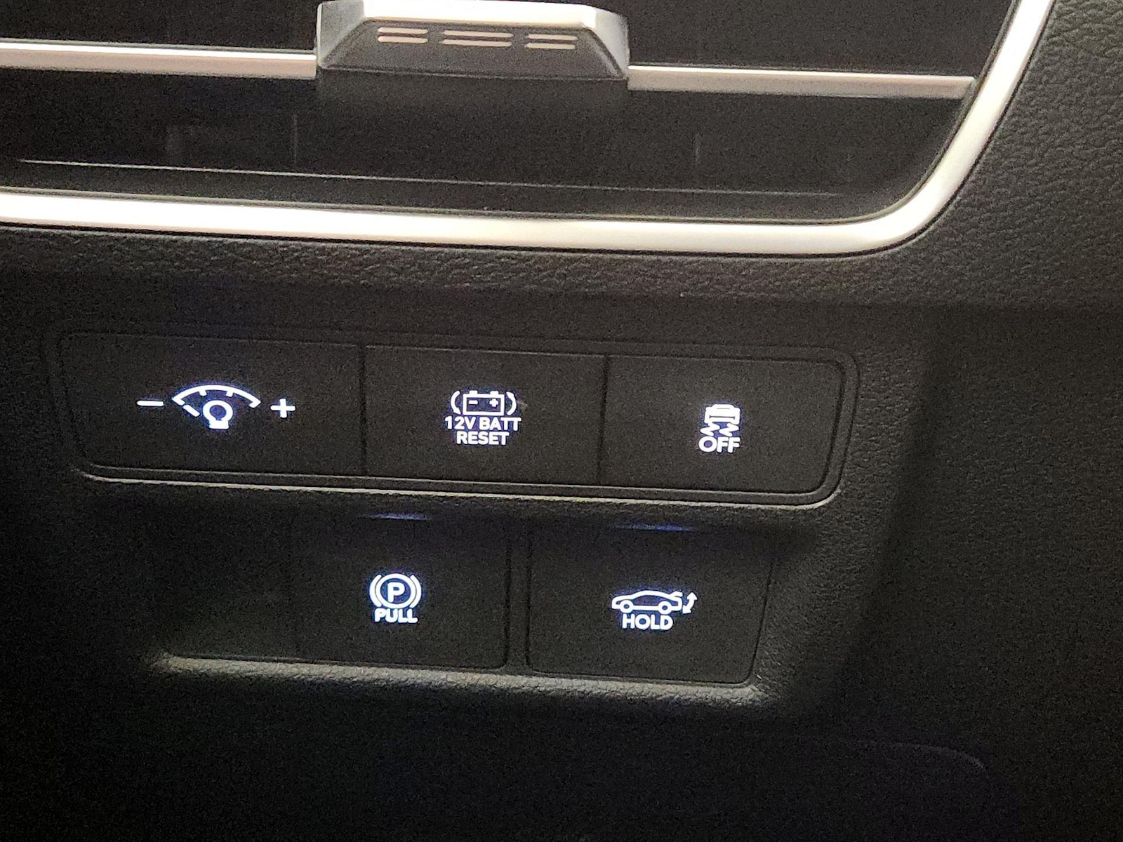 2025 Hyundai Sonata Hybrid Limited - Photo 14