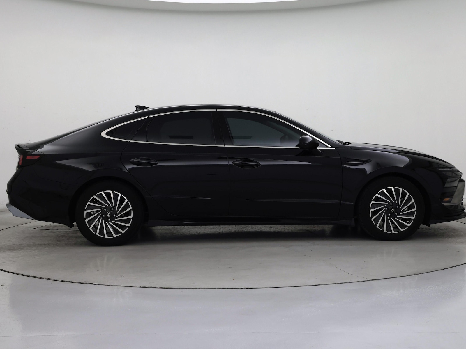 2025 Hyundai Sonata Hybrid Limited - Photo 8