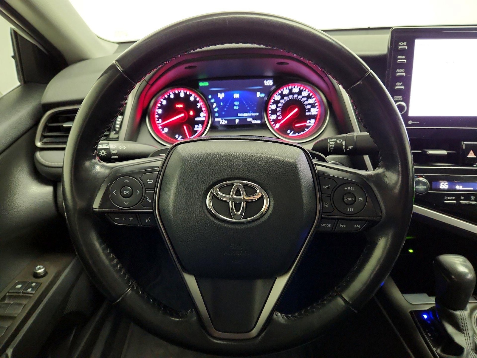 2021 Toyota Camry XSE - Photo 11