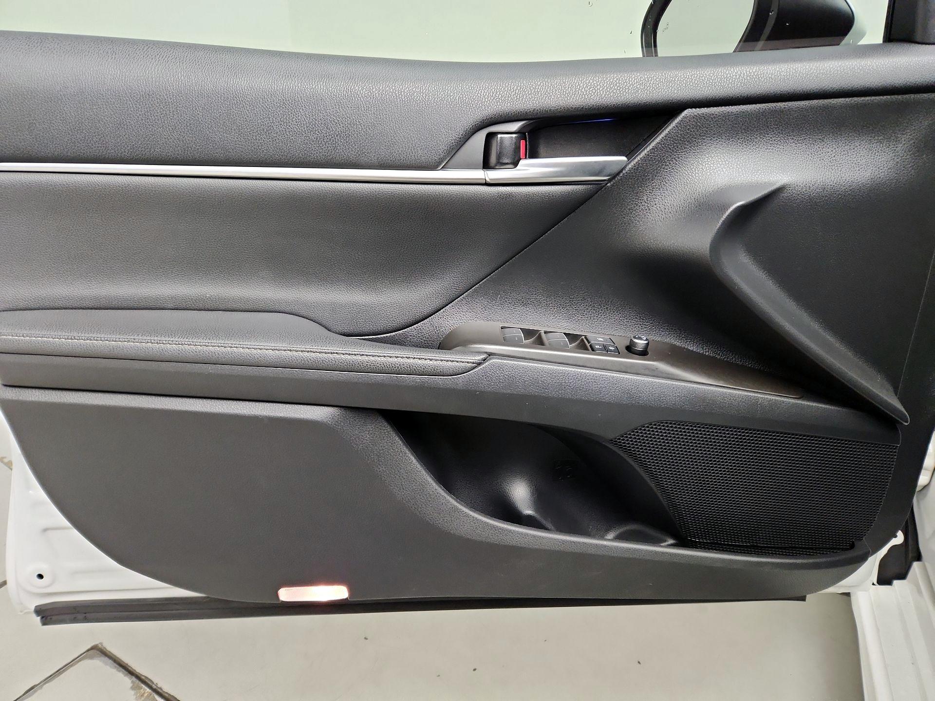 2021 Toyota Camry XSE - Photo 13