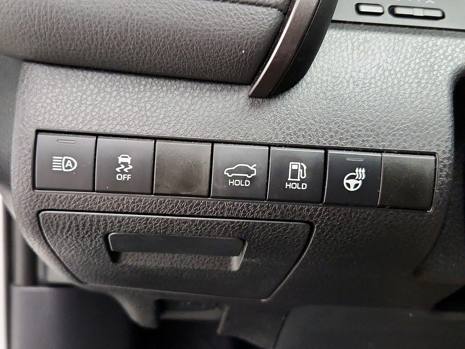 2021 Toyota Camry XSE - Photo 14