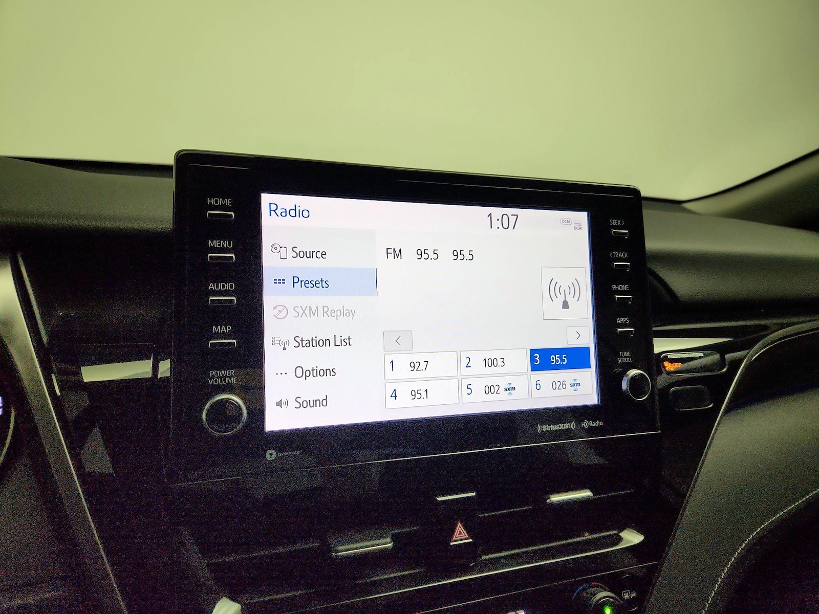 2021 Toyota Camry XSE - Photo 16