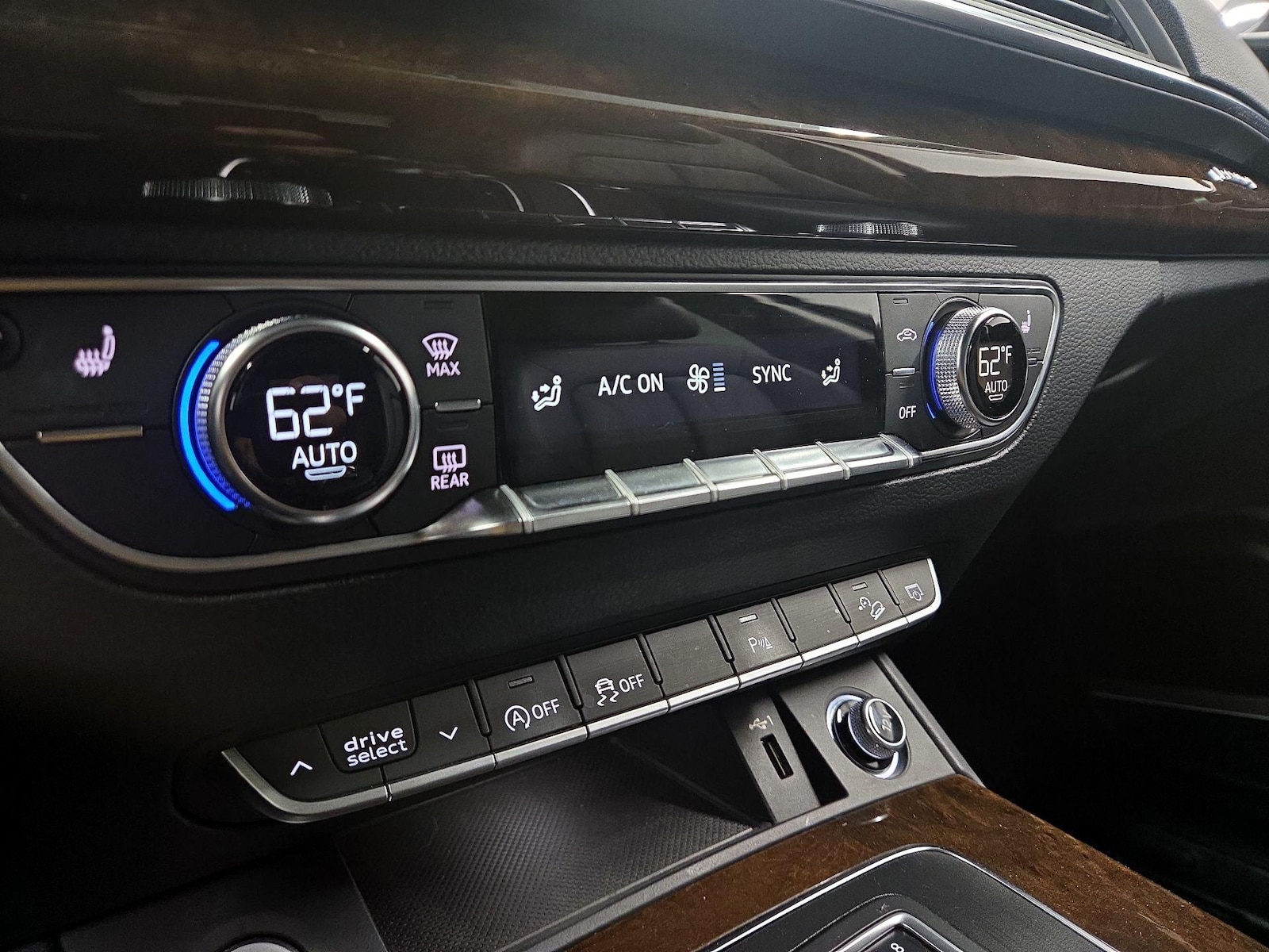 2020 Audi Q5 Premium Plus - Photo 18