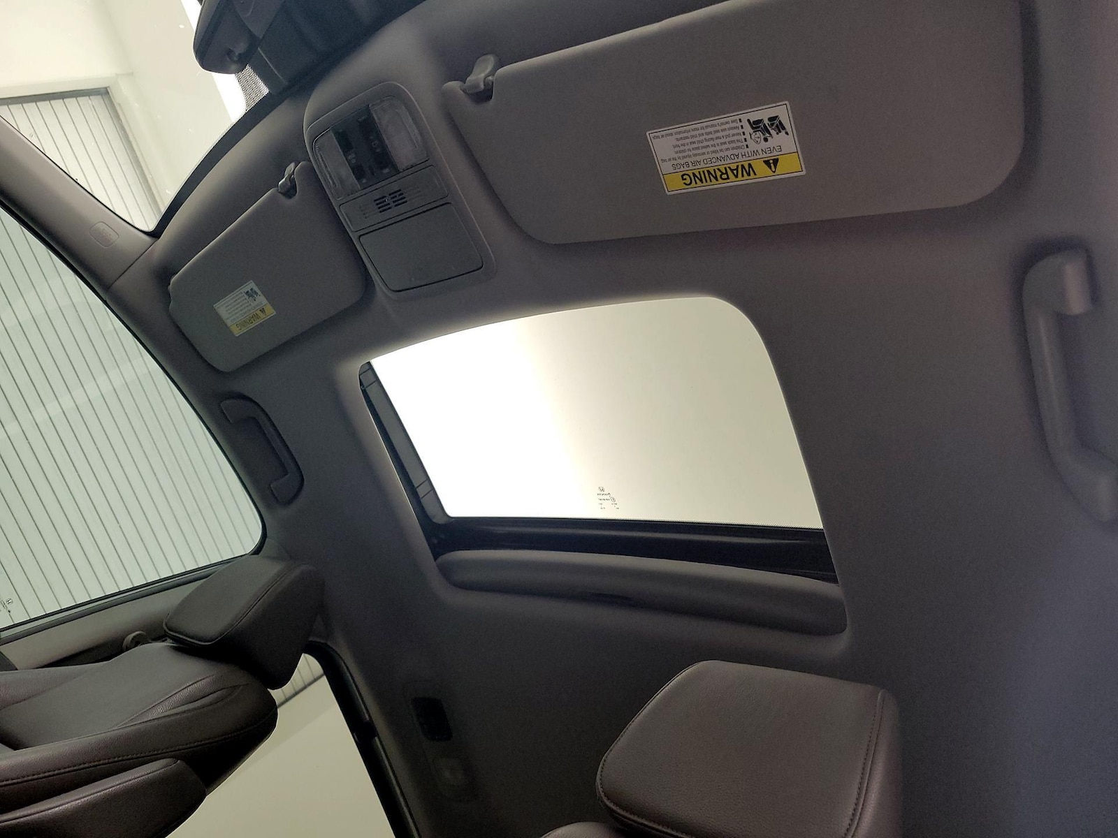 Sunroof(s) & Overhead Airbags