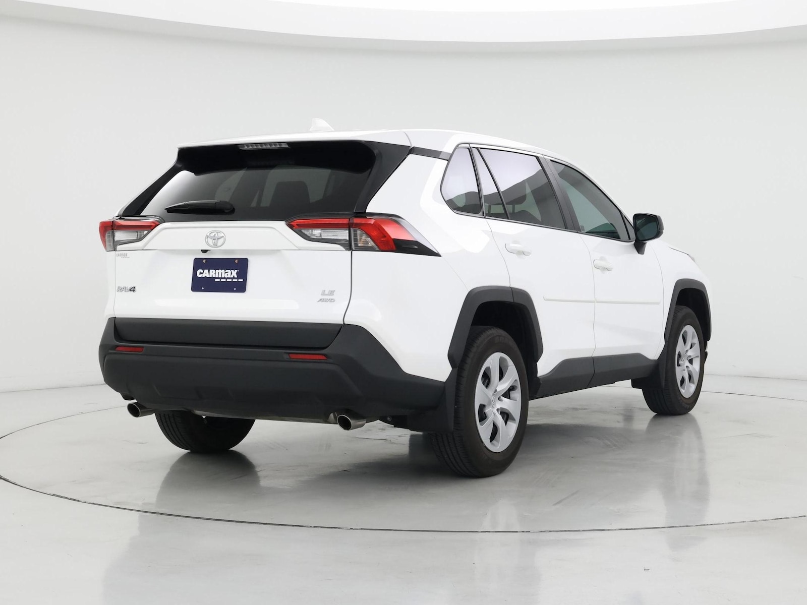 2025 Toyota RAV4 LE - Photo 9
