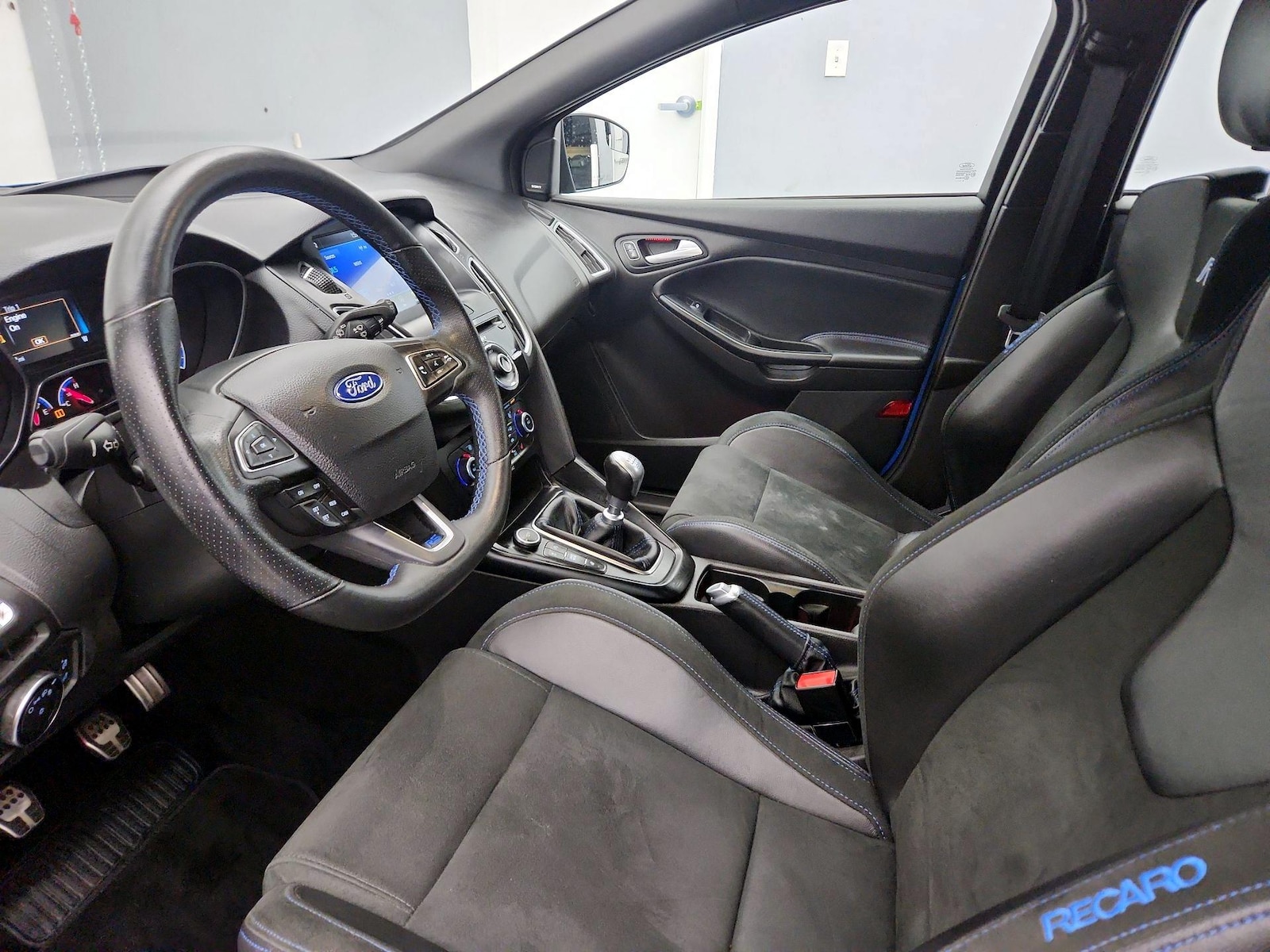 2016 Ford Focus RS - Photo 12