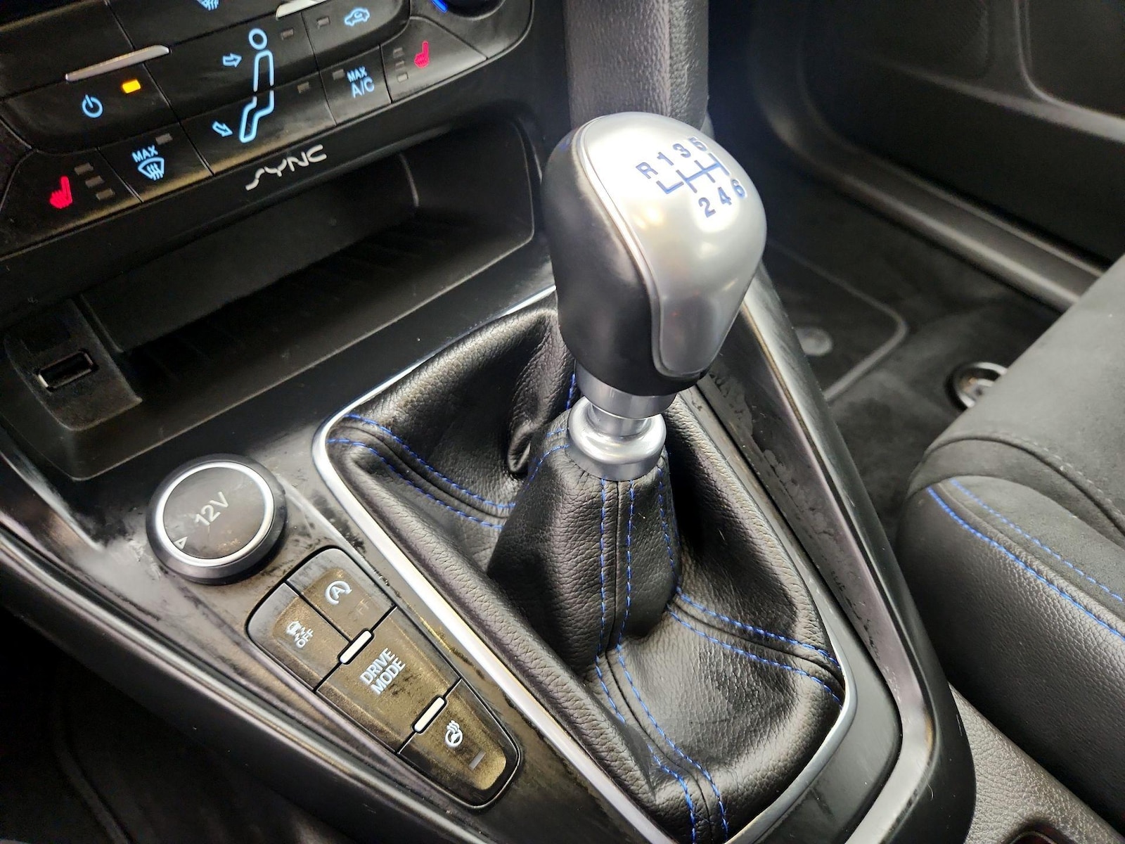 2016 Ford Focus RS - Photo 19