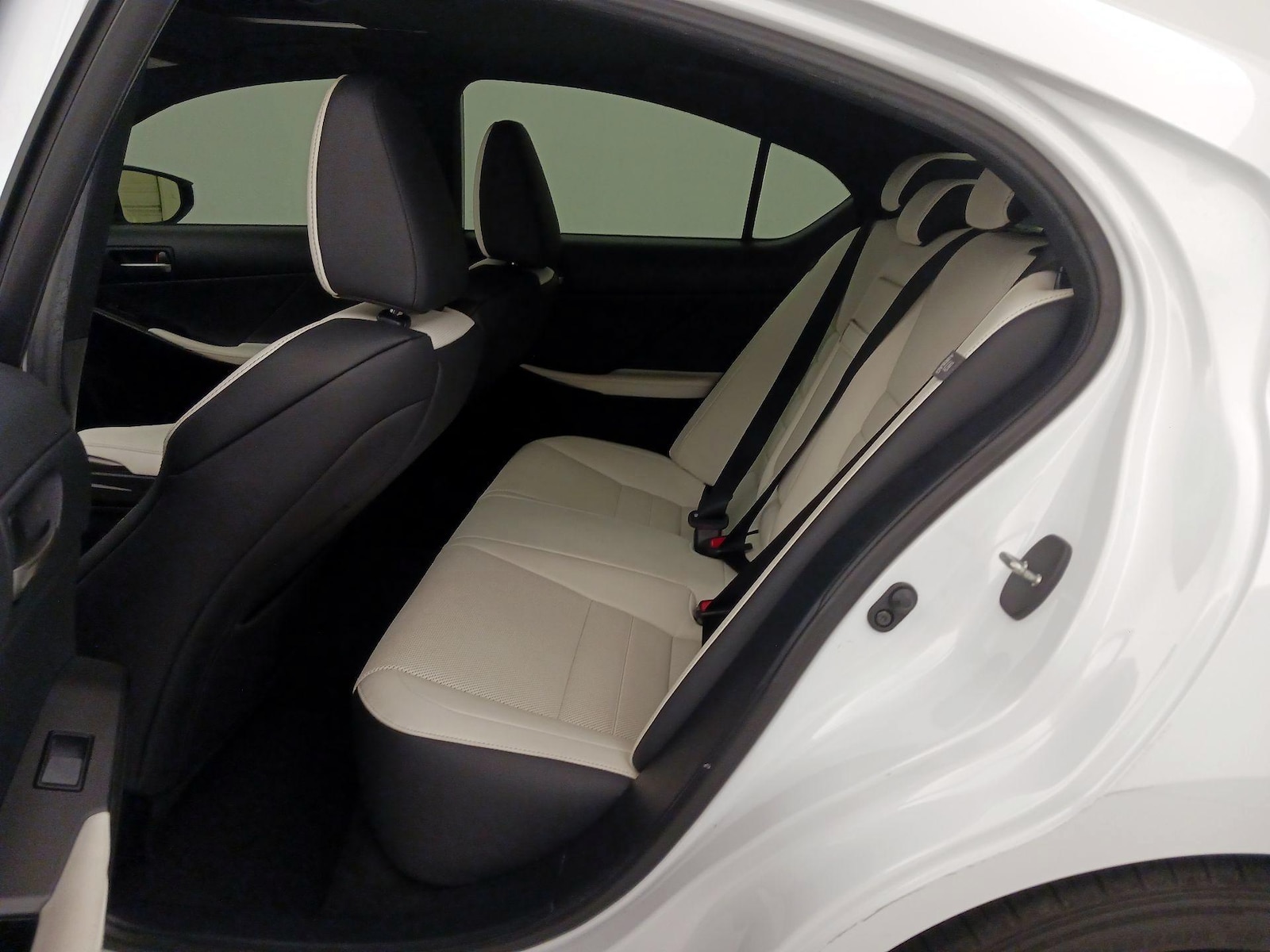 2022 Lexus IS 350 F SPORT - Photo 22
