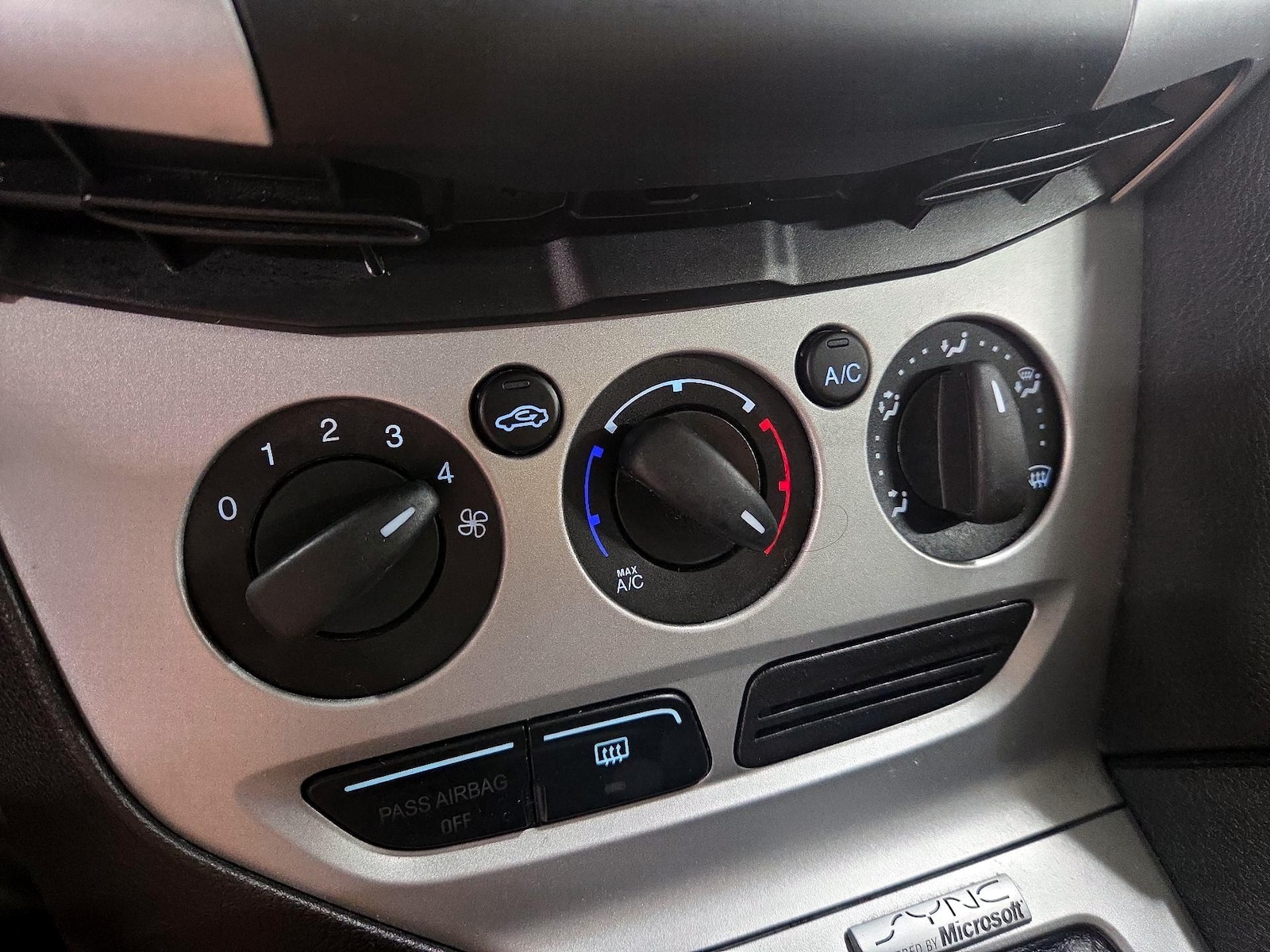 2014 Ford Focus SE - Photo 16