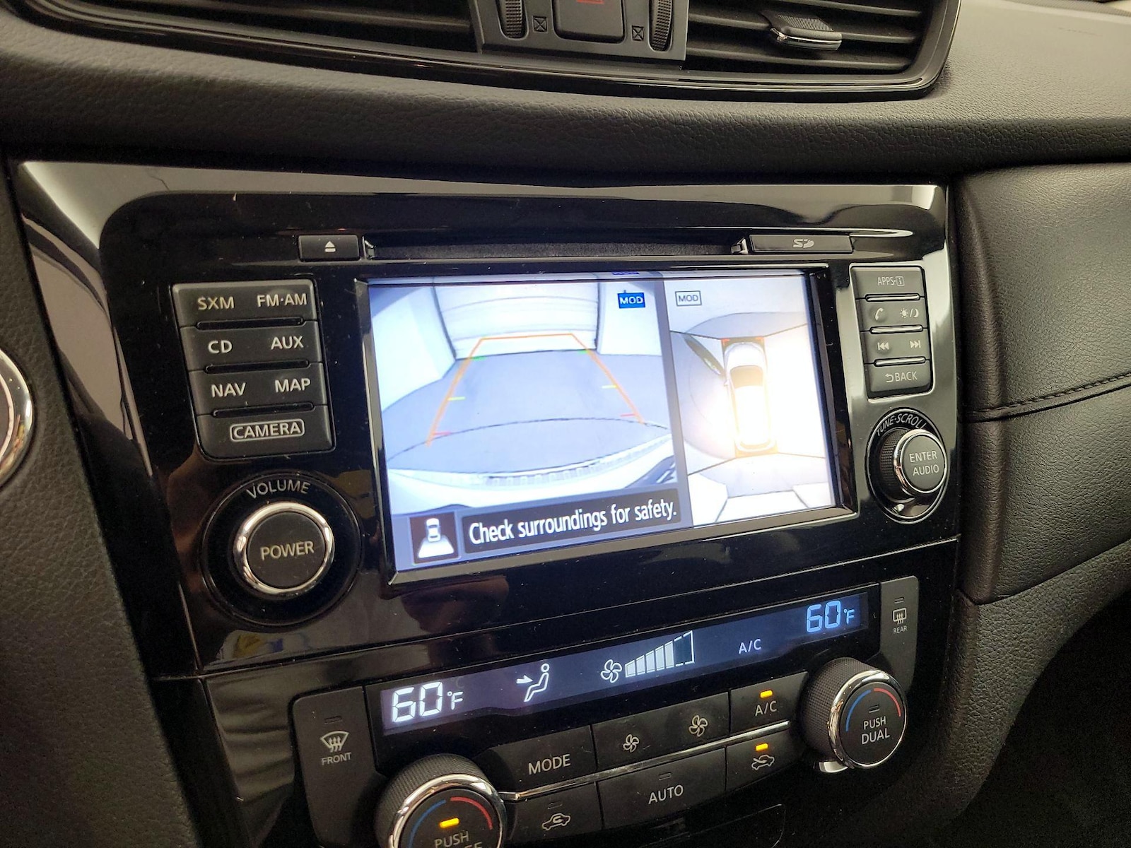 2017 Nissan Rogue SV - Photo 16