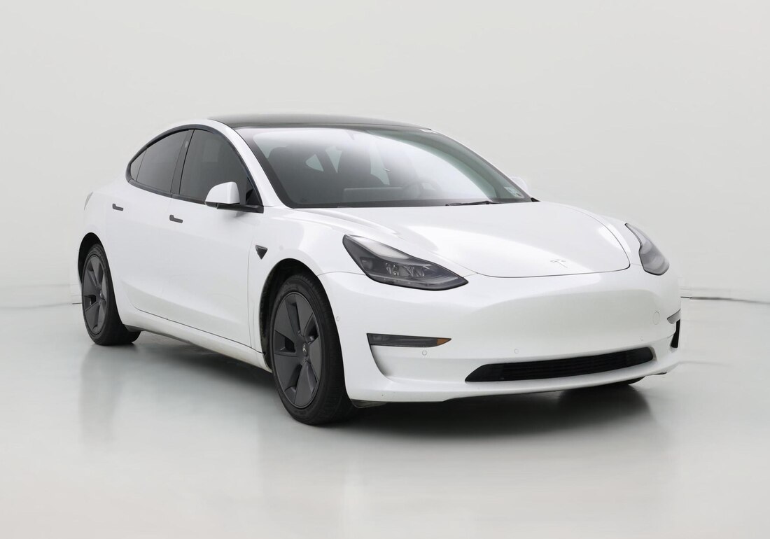 2022 Tesla Model 3 Long Range All-Wheel Drive in White — CarMax photo