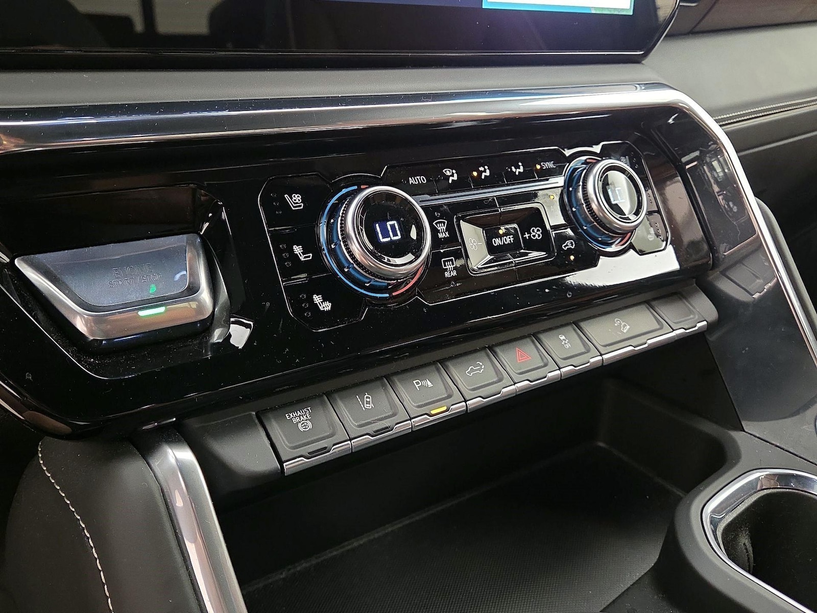 2026 GMC Sierra 2500HD Denali Ultimate - Photo 18