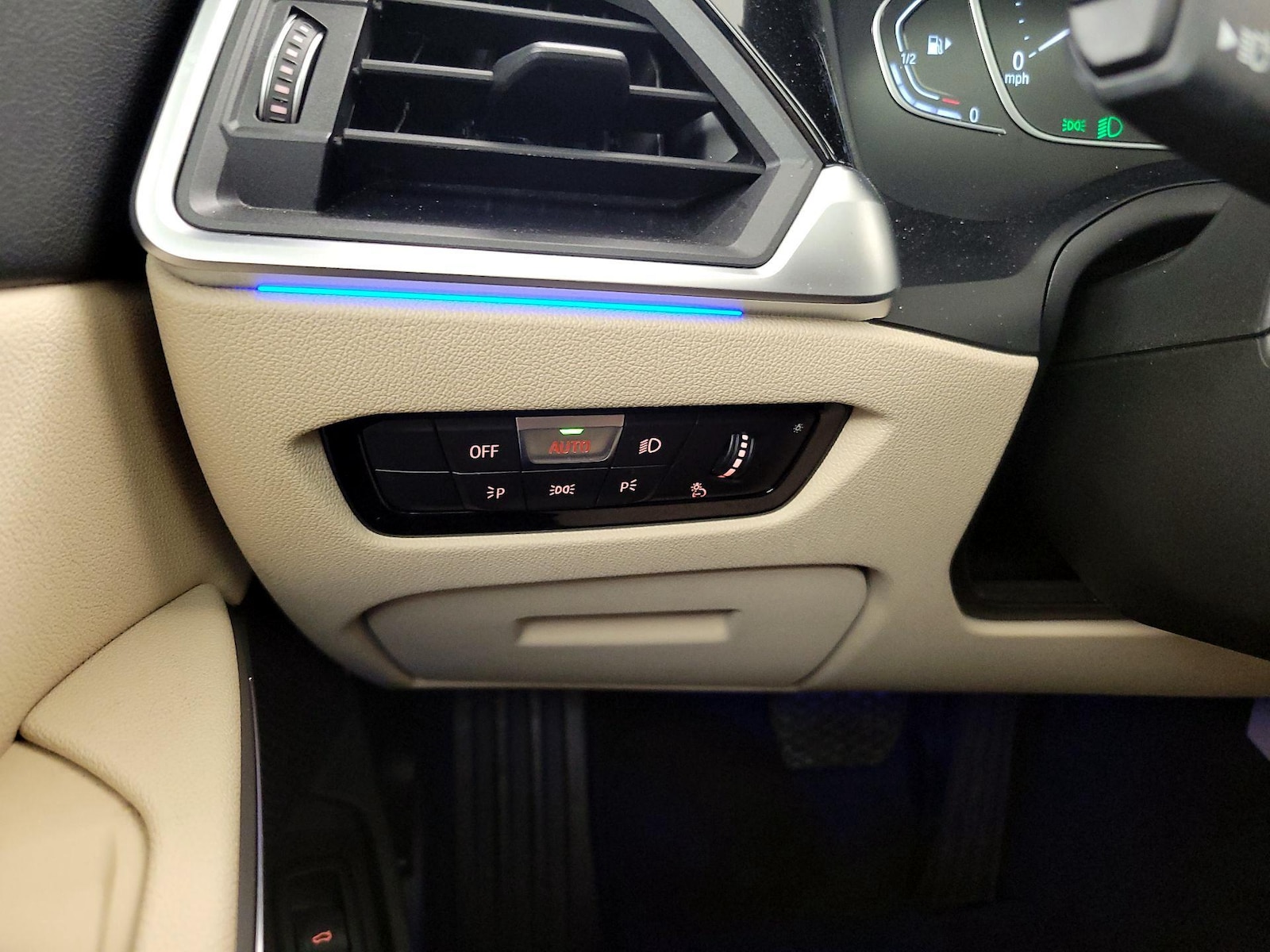 2021 BMW 3 Series 330i - Photo 14