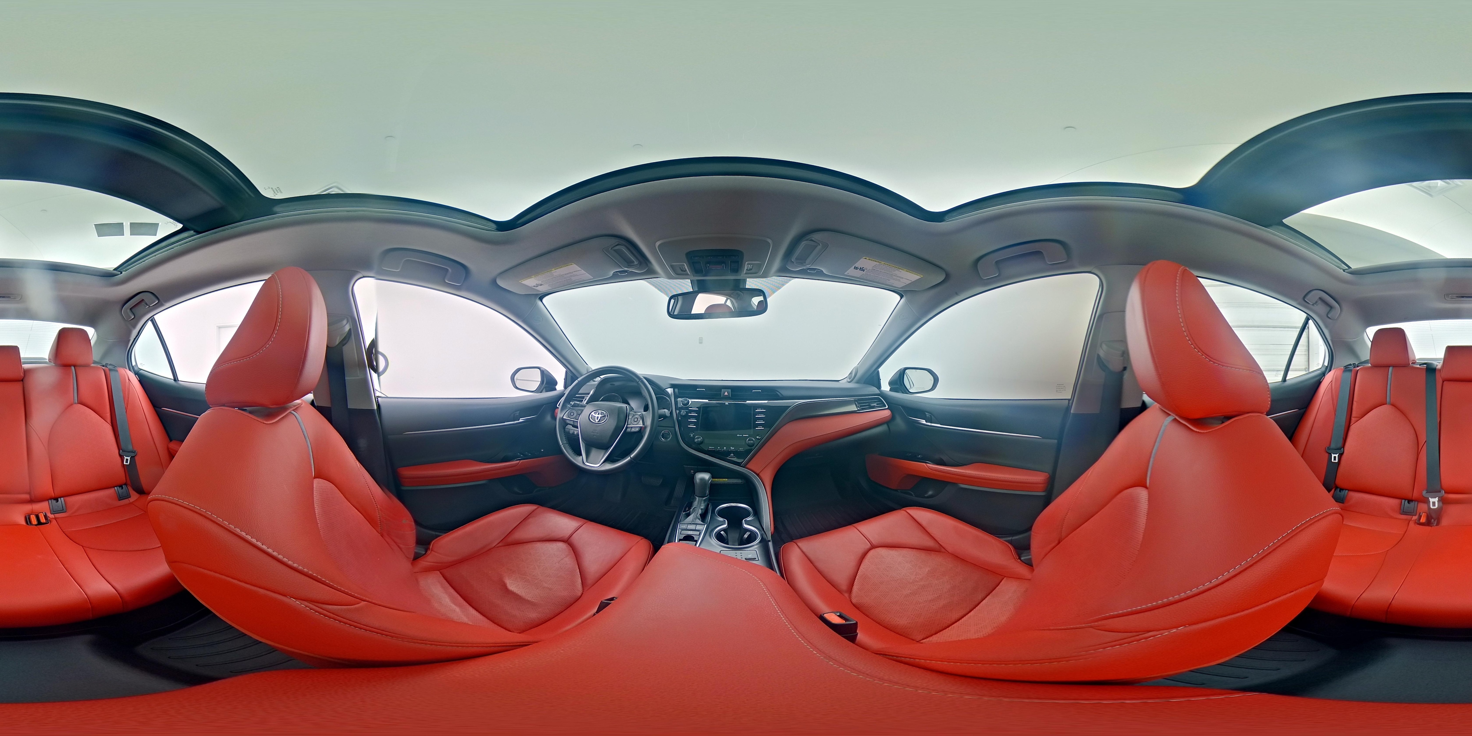 2019 Toyota Camry XSE - Photo 25