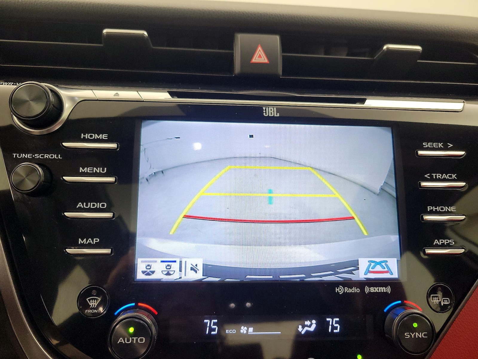 2019 Toyota Camry XSE - Photo 15