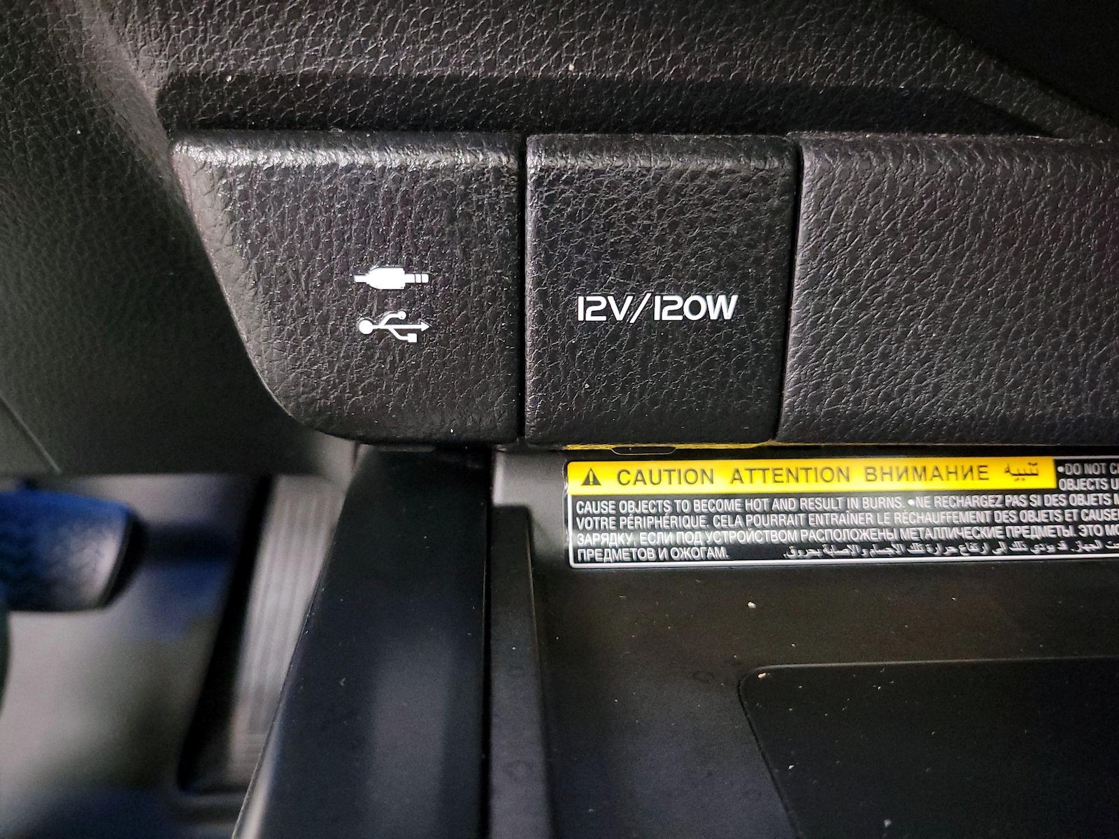 2019 Toyota Camry XSE - Photo 19
